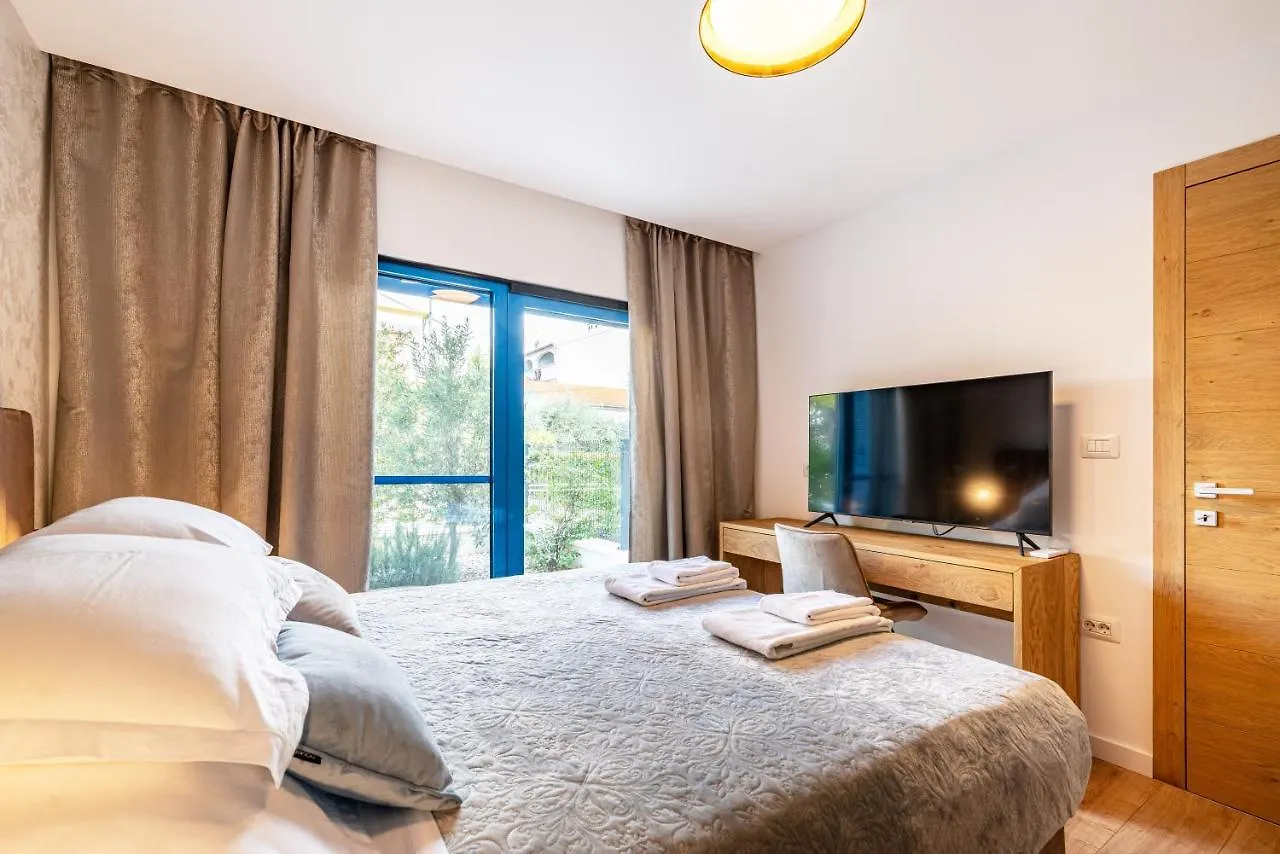 The Luxury Nest Zadar - Private Heated Pool Apartment