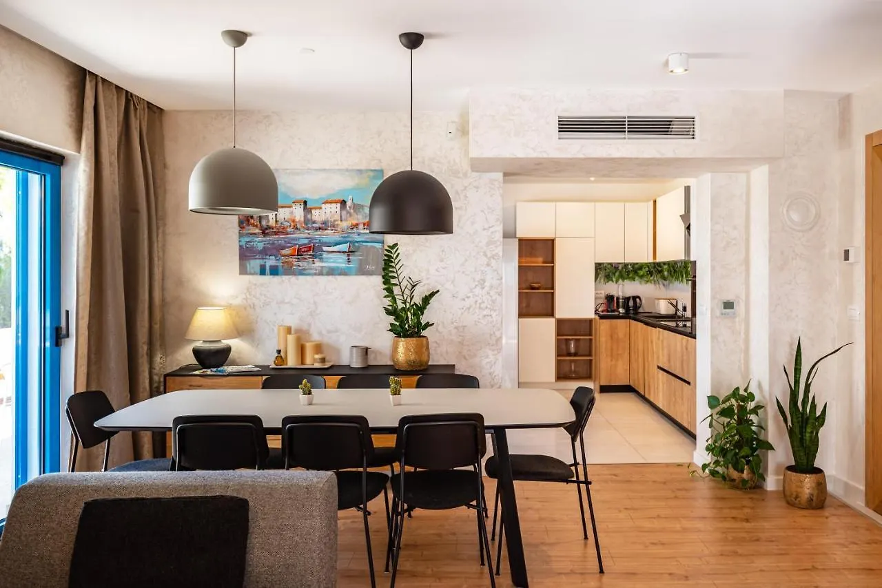 The Luxury Nest Zadar - Private Heated Pool Apartment