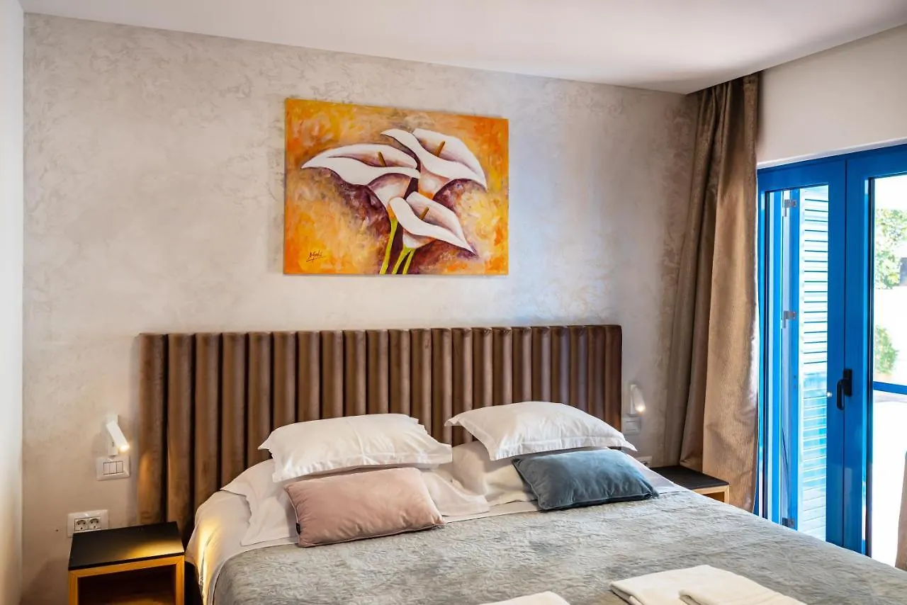 The Luxury Nest Zadar - Private Heated Pool Apartment 0*,