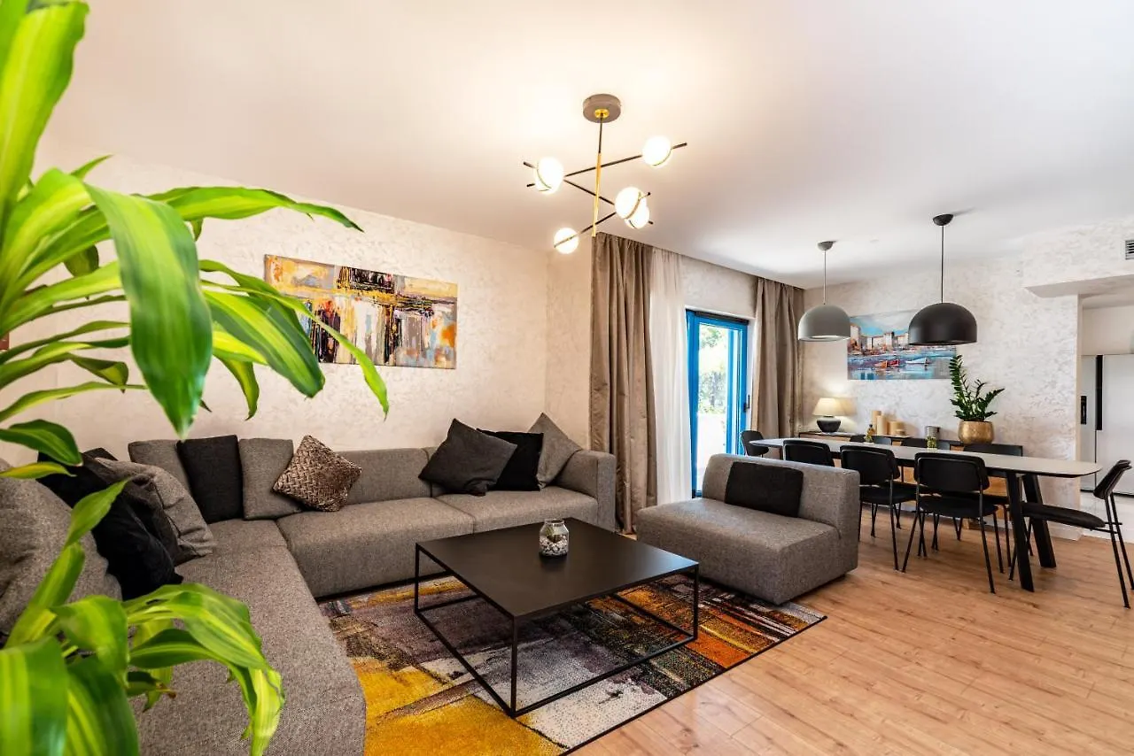 Appartamento The Luxury Nest Zadar - Private Heated Pool 0*,